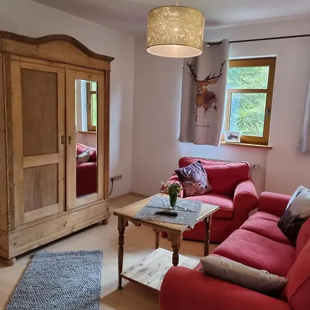 Haus Holzfaller Appartement *